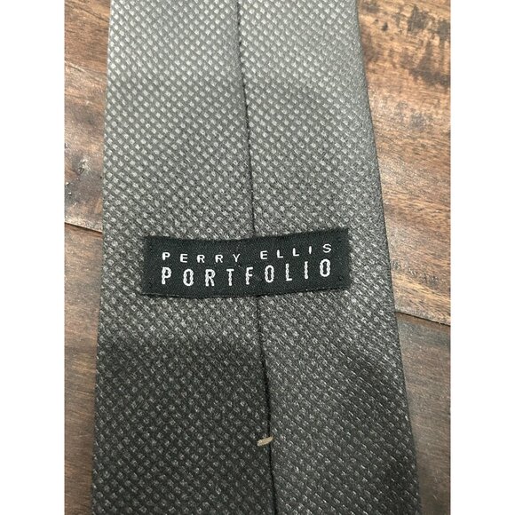 Perry Ellis Portfolio Black Gray Gradient Silk Tie - Picture 3 of 6